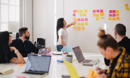 B2B Authority Builder